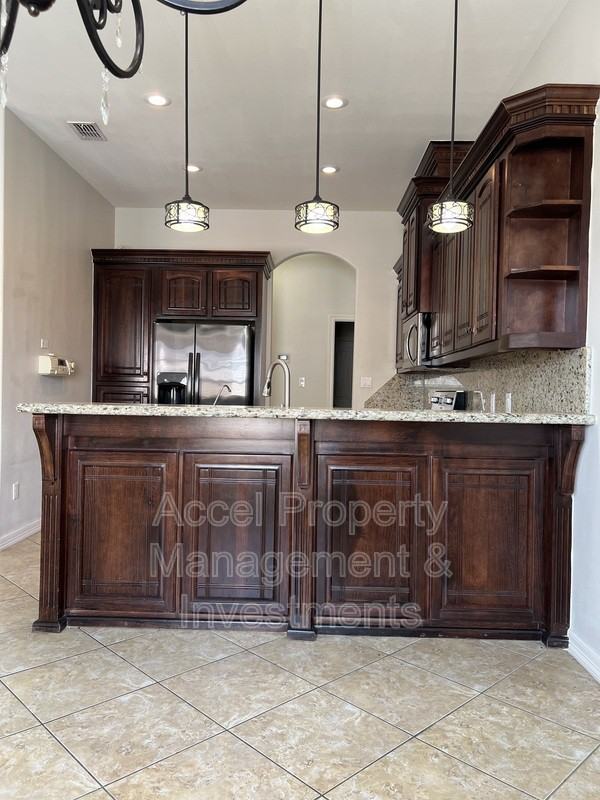 2301 N 46th St #C - Photo 7 of 23