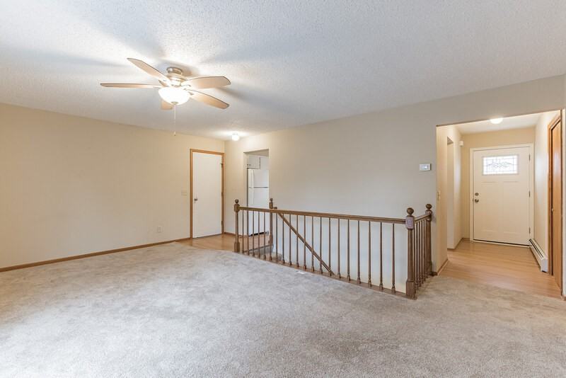 1809 Judd Ave N - Photo 2 of 16