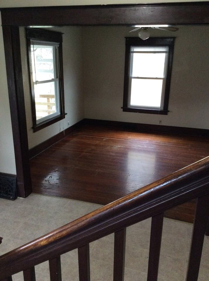 1237 Peach St - Photo 2 of 14