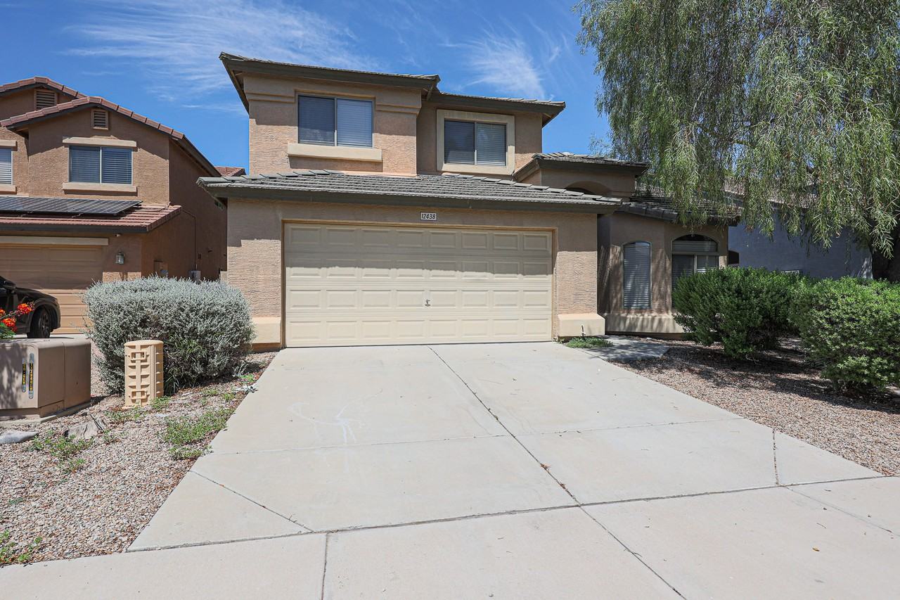 12438 W Rancho Dr - Photo 2 of 36