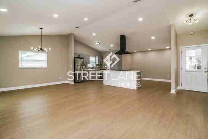 5131 Ardmore Dr - Photo 2 of 17