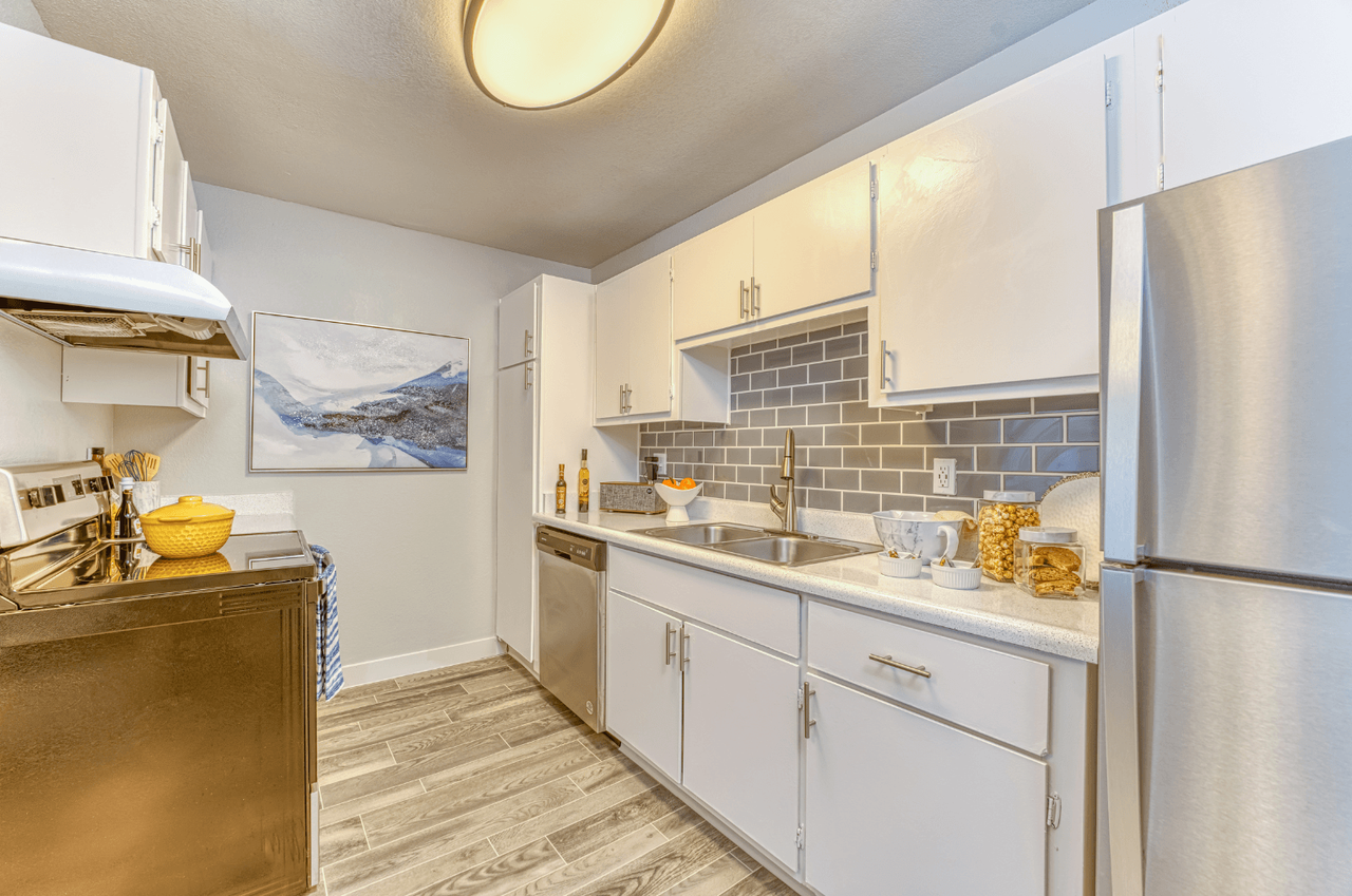 Las Brisas Apartment Homes - Photo 2 of 14