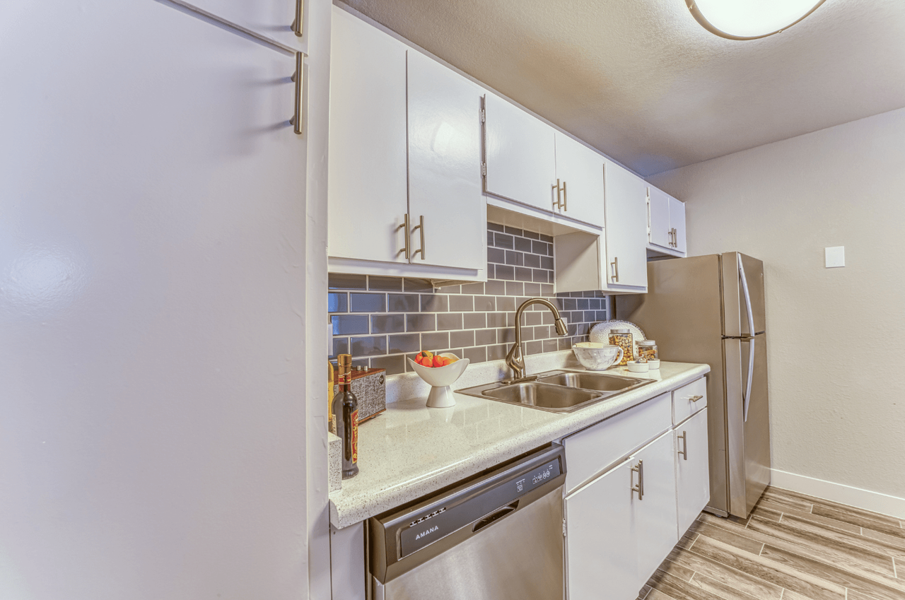 Las Brisas Apartment Homes - Photo 3 of 14