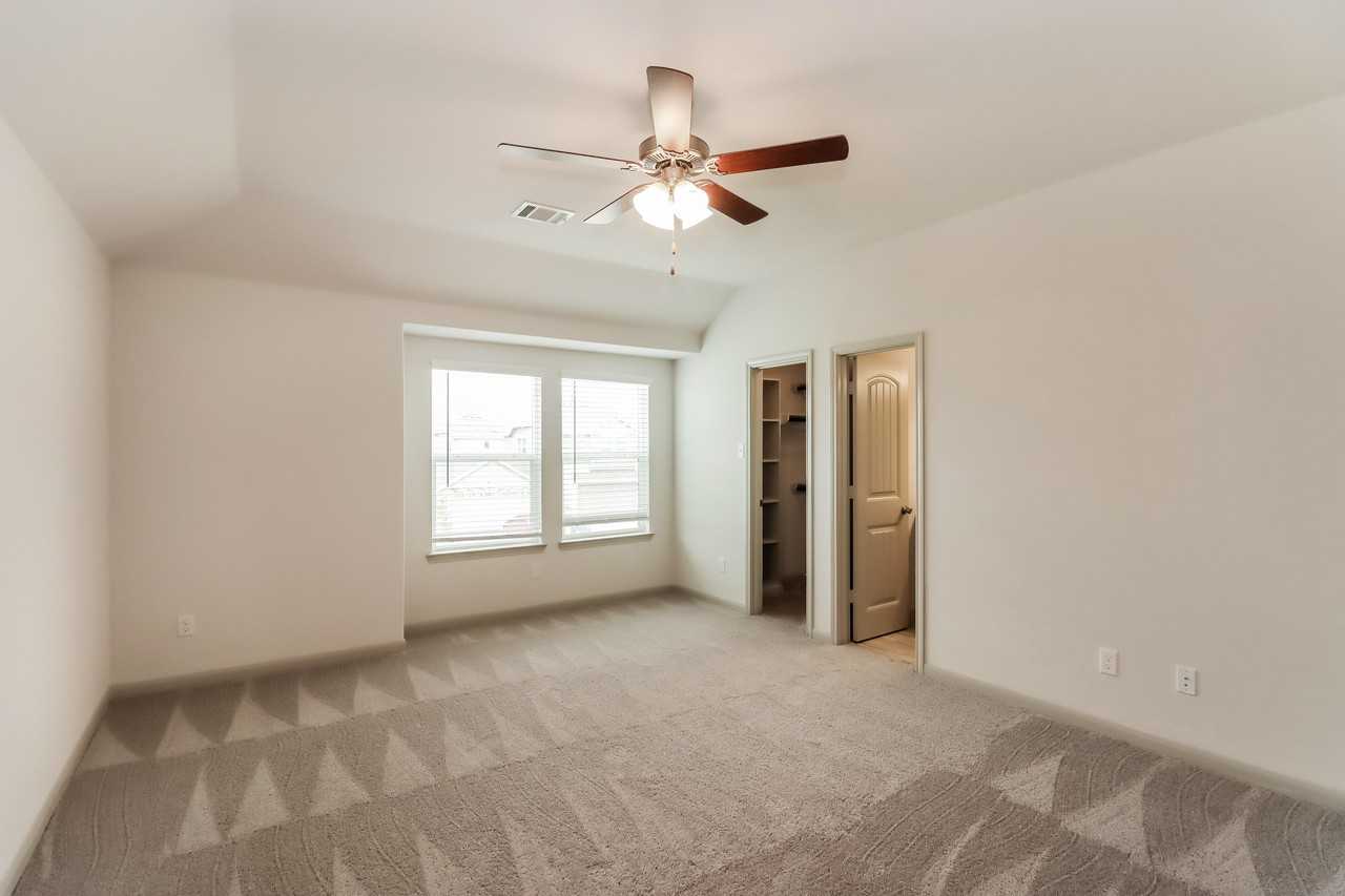 7918 Cypress Country Dr - Photo 7 of 15