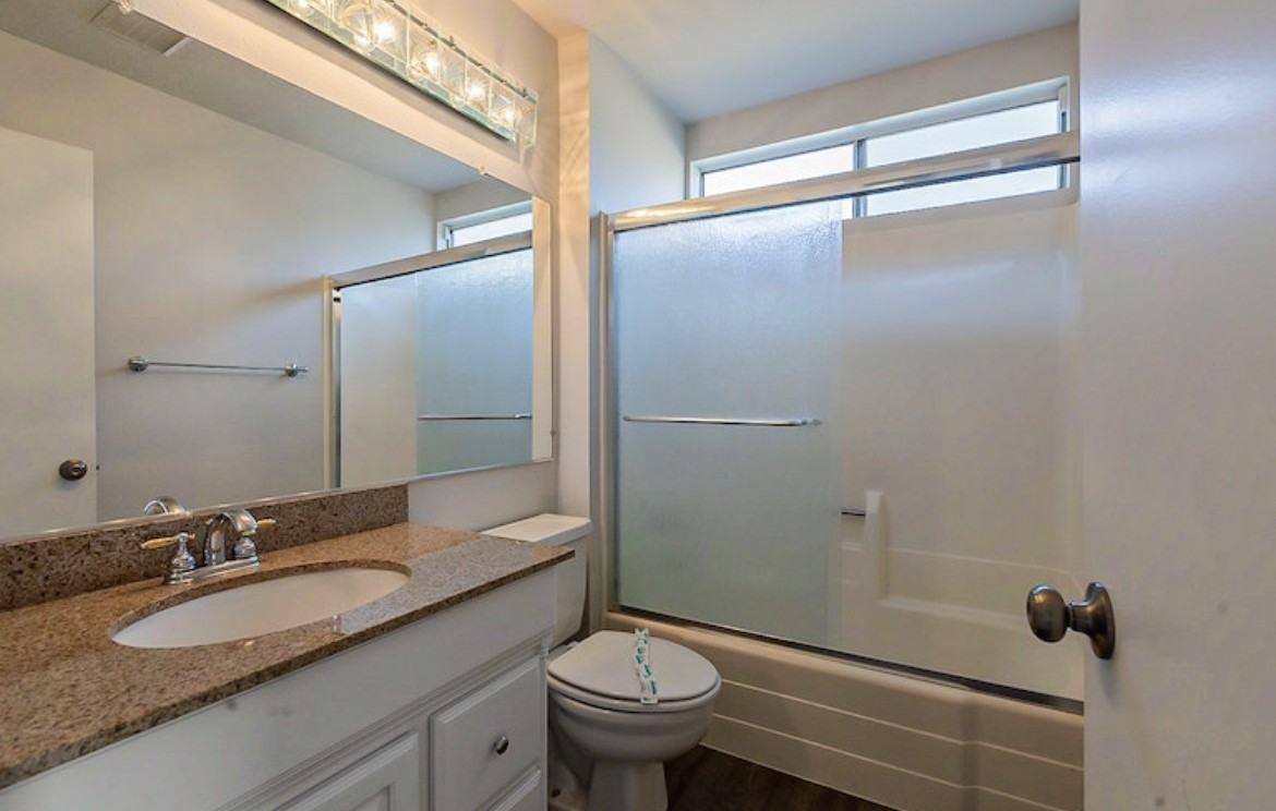 1326 Rosehill Dr - Photo 3 of 3