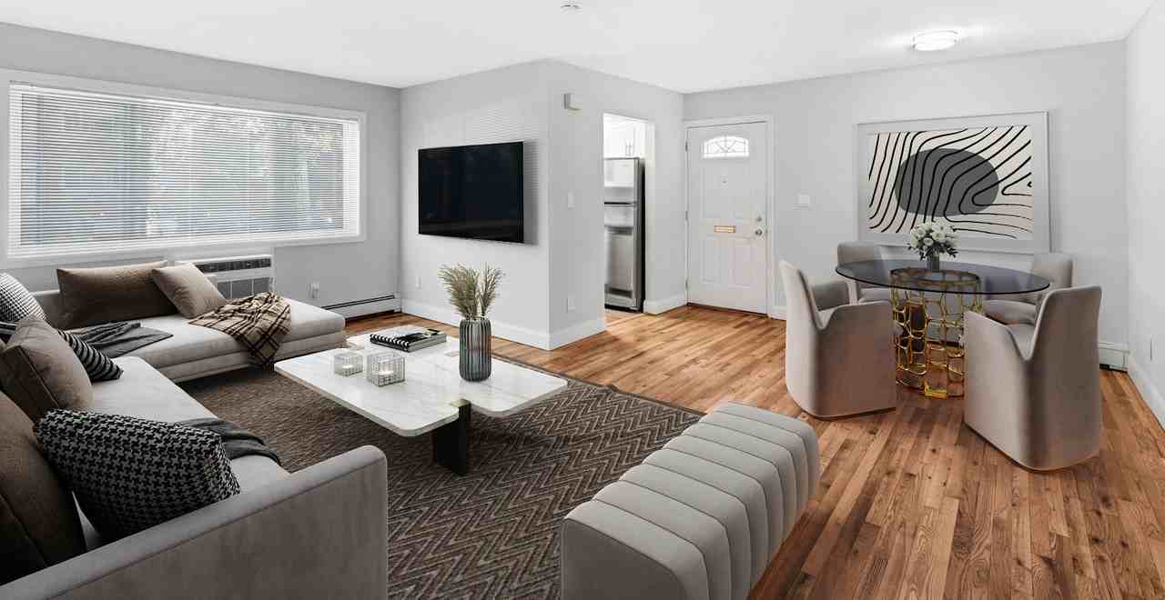 Eagle Rock Apartments at Nesconset - Photo 3 of 17