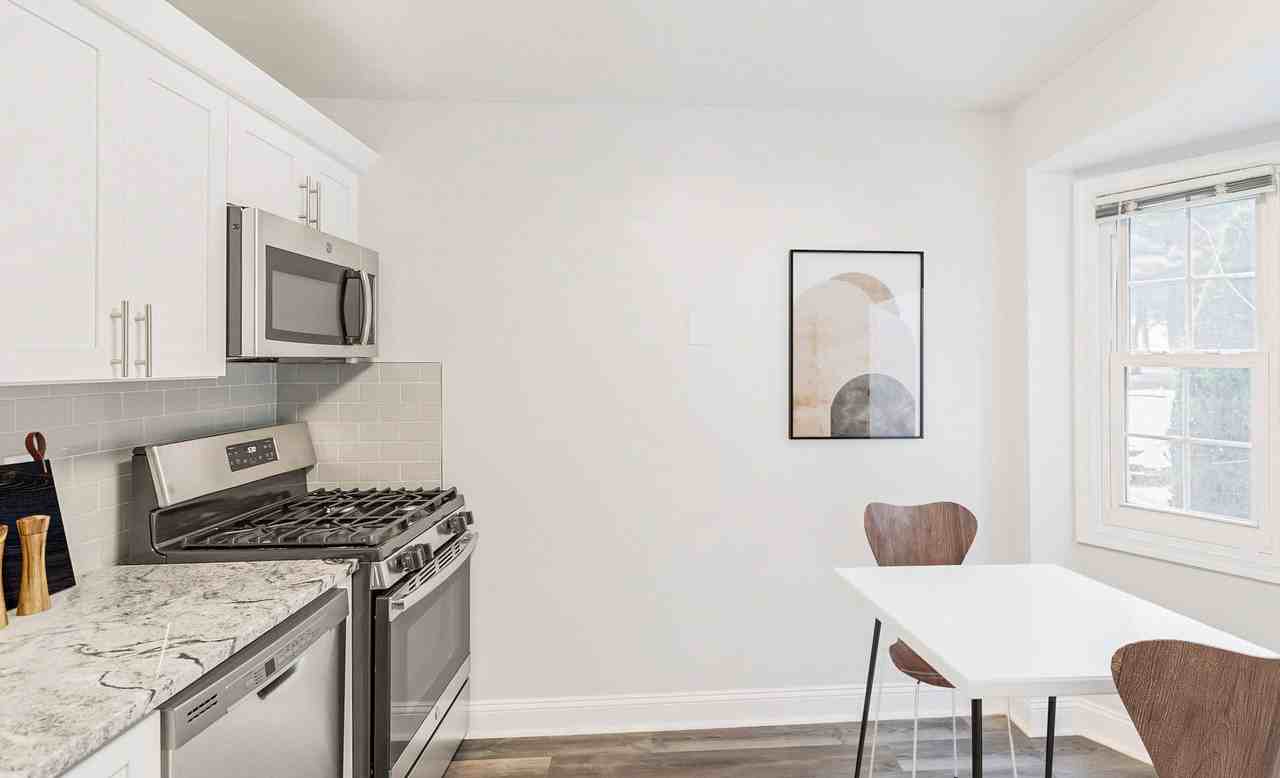 Eagle Rock Apartments at Woodbury - Photo 3 of 23