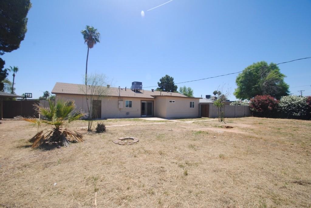 661 N Sunland Dr - Photo 2 of 19