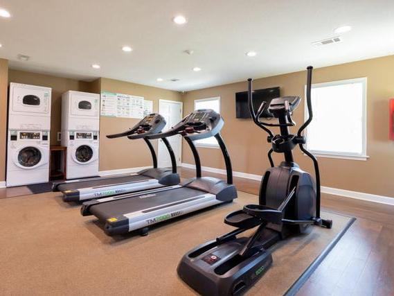 262 W Washington Center Rd - Photo 7 of 22