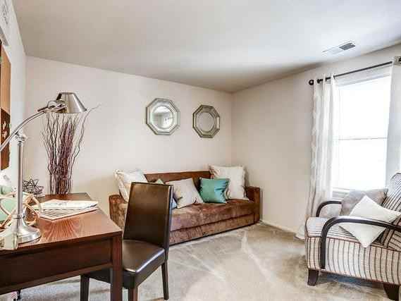 262 W Washington Center Rd - Photo 3 of 22