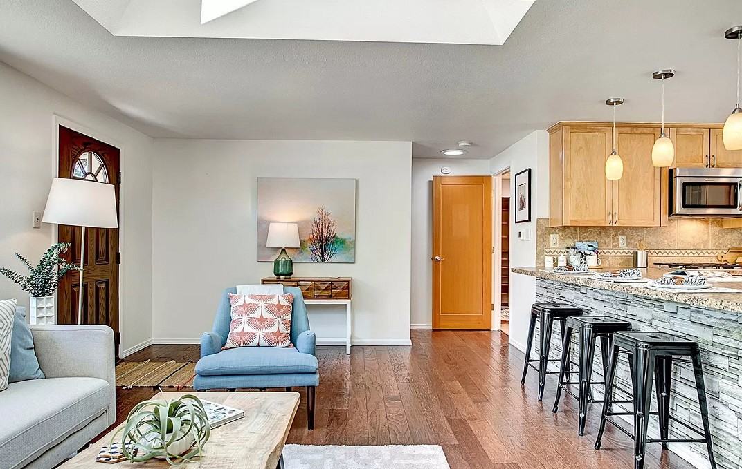 18322 9th Ave Ne #1 - Photo 6 of 30