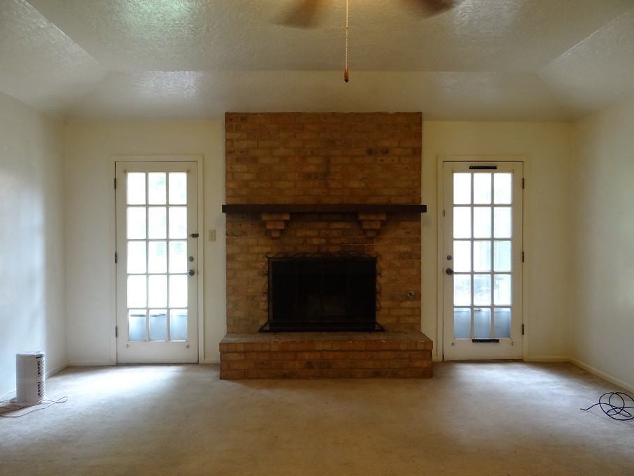 930 N 7th St - Photo 2 of 11