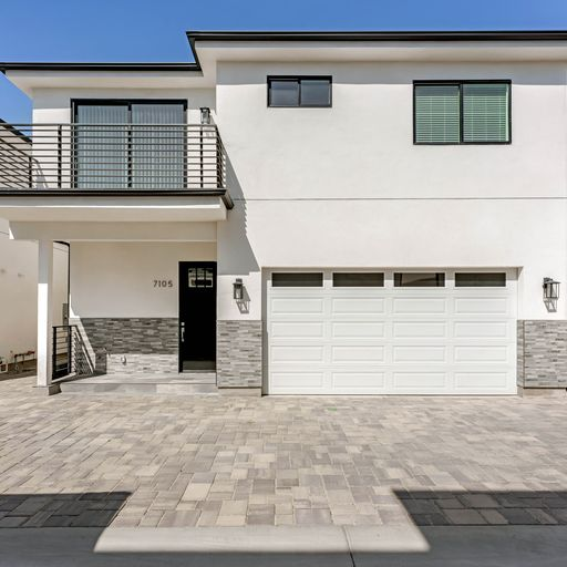 7114 N Dylan Ct - Photo 2 of 16