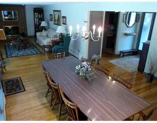 166 Winn St - Photo 3 of 17