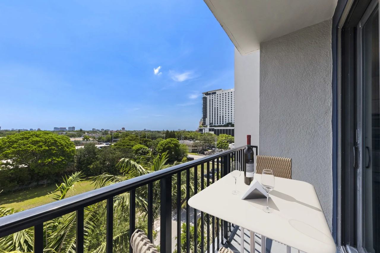 Apartments for Rent In Fort Lauderdale, FL - Find 1,290 Condos & Other  Rentals