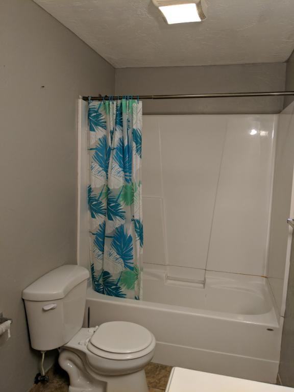 1835 Elizabeth Blvd - Photo 4 of 20