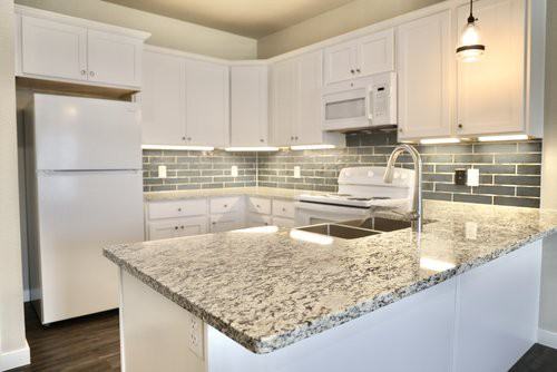 2482 N Trinity St - Photo 2 of 2