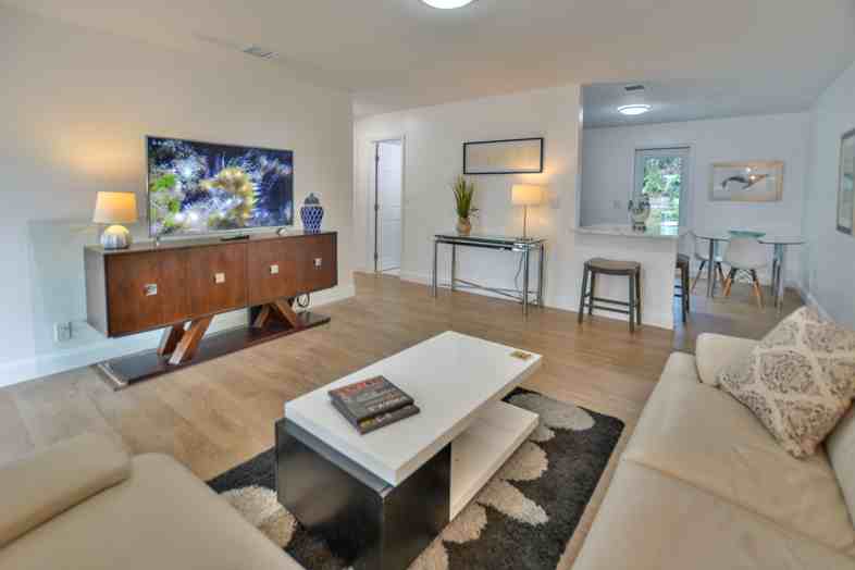 616 Prosperity Farms Rd, North Palm Beach, FL 33408 2 Bedroom Apartment