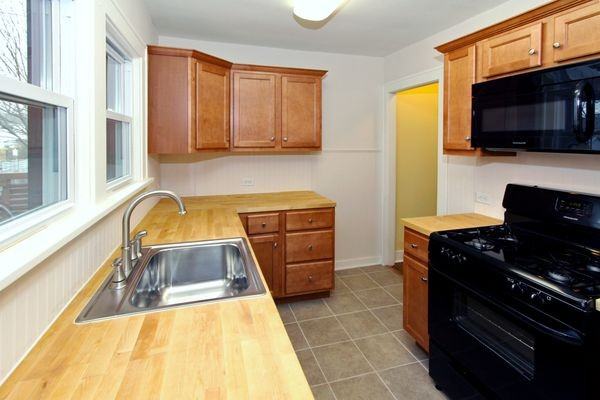 1115 Lemorr Ave - Photo 3 of 19