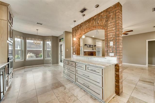 1608 Yaggi Dr - Photo 3 of 8