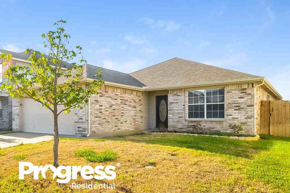 2112 Valley Forge Trl - Photo 3 of 21