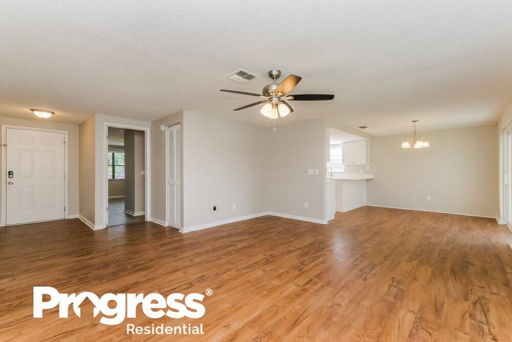 6403 Reef Cir - Photo 3 of 16