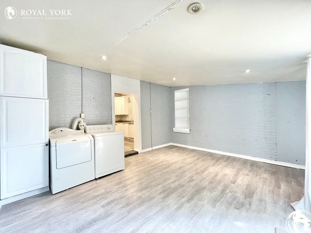 76 Brock St E #1 - Photo 3 of 31