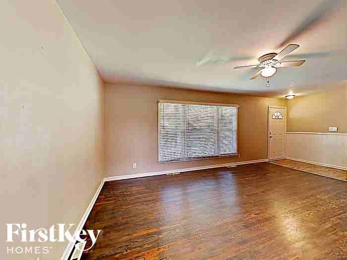 5808 Fairlane Dr - Photo 2 of 14