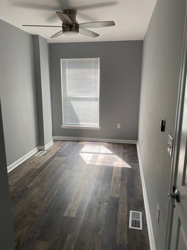 627 Denison Street - Photo 4 of 11