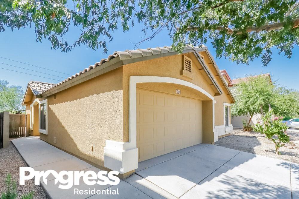 12617 W Pasadena Ave - Photo 3 of 21