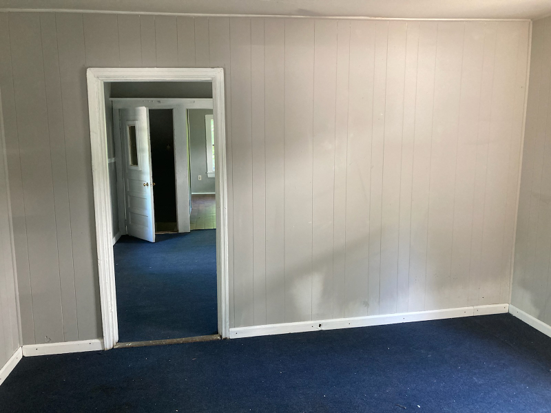 644 Parkchester Dr - Photo 3 of 3