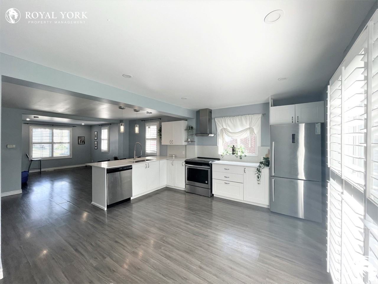 5673 Glenholme Ave - Photo 2 of 29