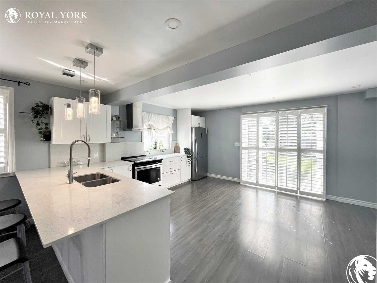 5673 Glenholme Ave - Photo 3 of 29