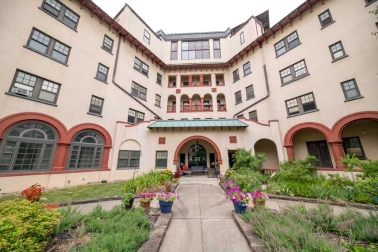 Alcazar Apartments - Photo 3 of 6