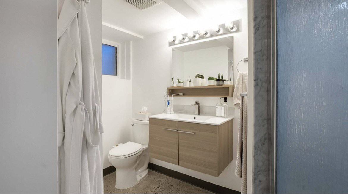 213 Beatrice Street - Photo 7 of 18