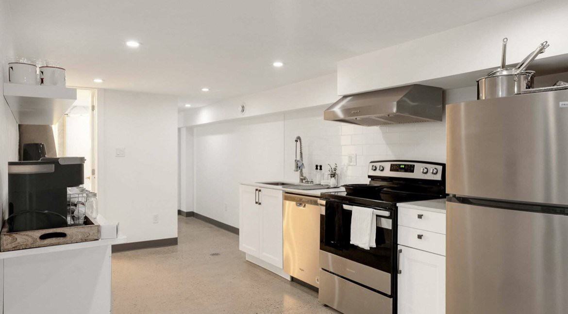 213 Beatrice Street - Photo 5 of 18