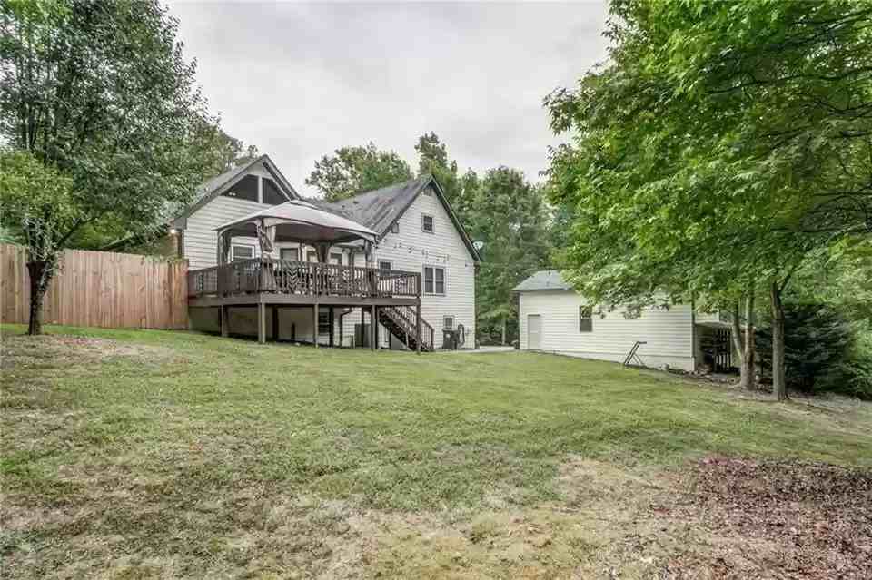 305 Mariner Cir - Photo 3 of 3