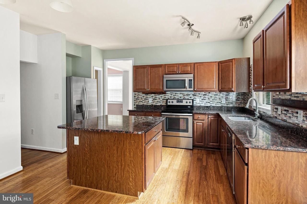 6193 Karas Walk #1 - Photo 7 of 28