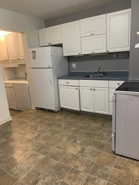 11932 70 Street Northwest - Photo 6 of 12