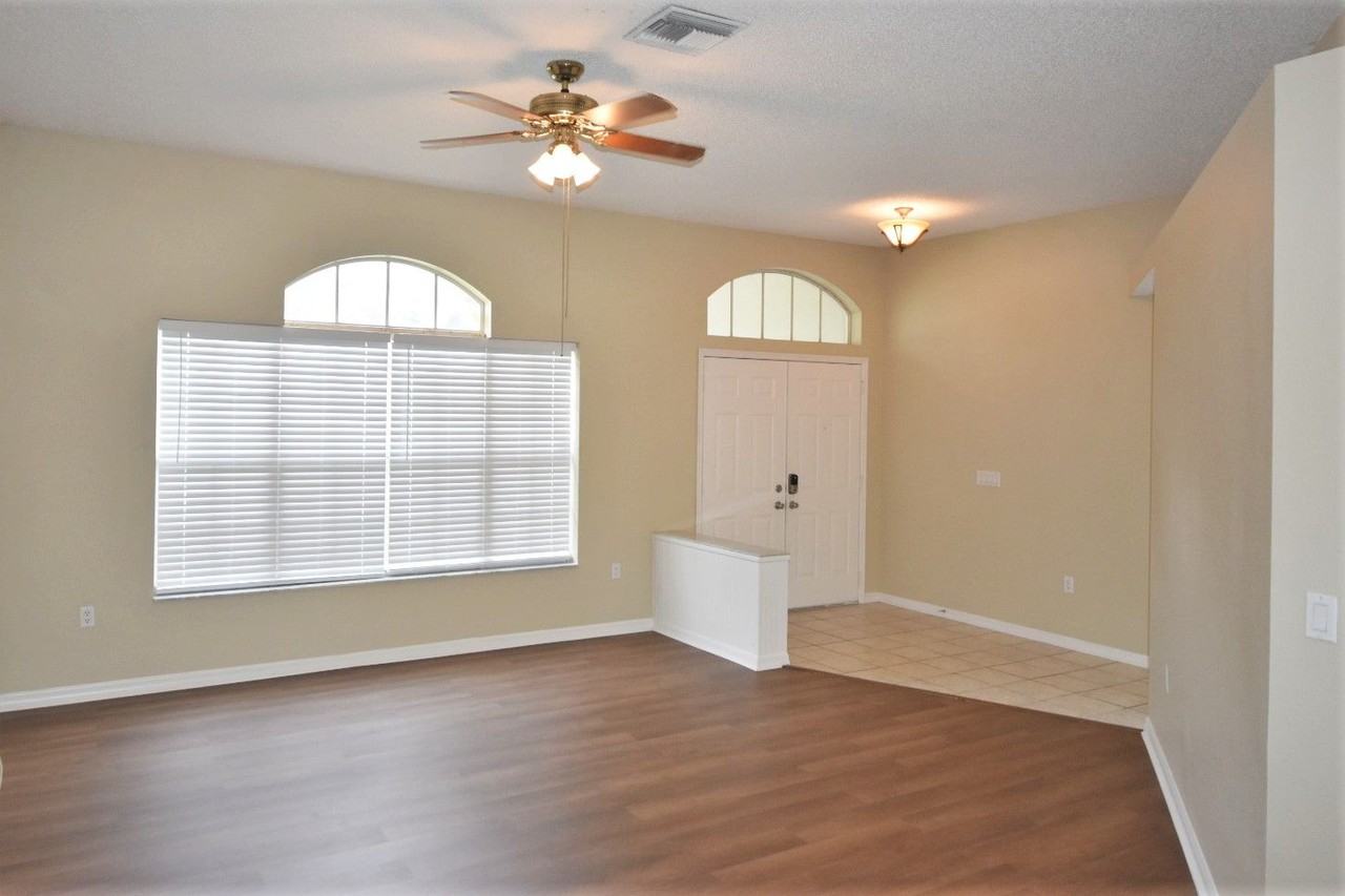 9645 Via Segovia - Photo 2 of 15