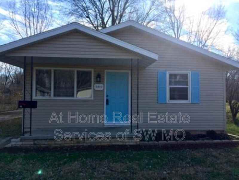 2810 W College St - Photo 2 of 14