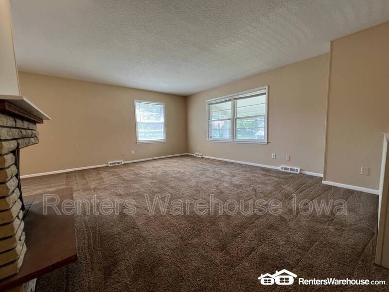 2501 Rocklyn Dr - Photo 3 of 17