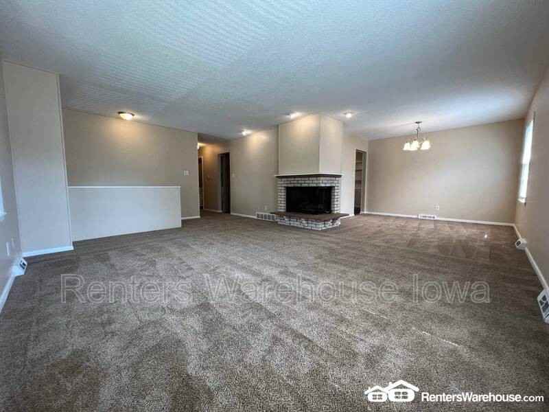 2501 Rocklyn Dr - Photo 4 of 17