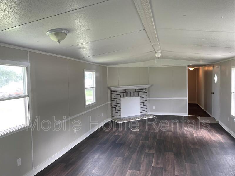3278 Idlewild Dr - Photo 2 of 11