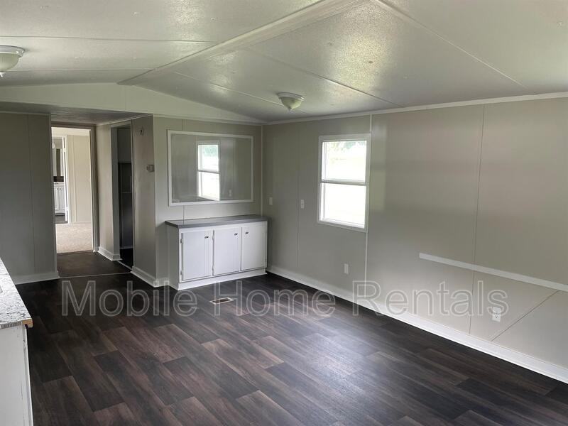 3278 Idlewild Dr - Photo 3 of 11