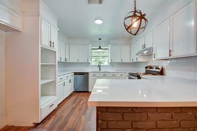 813 Richardson Dr - Photo 3 of 50