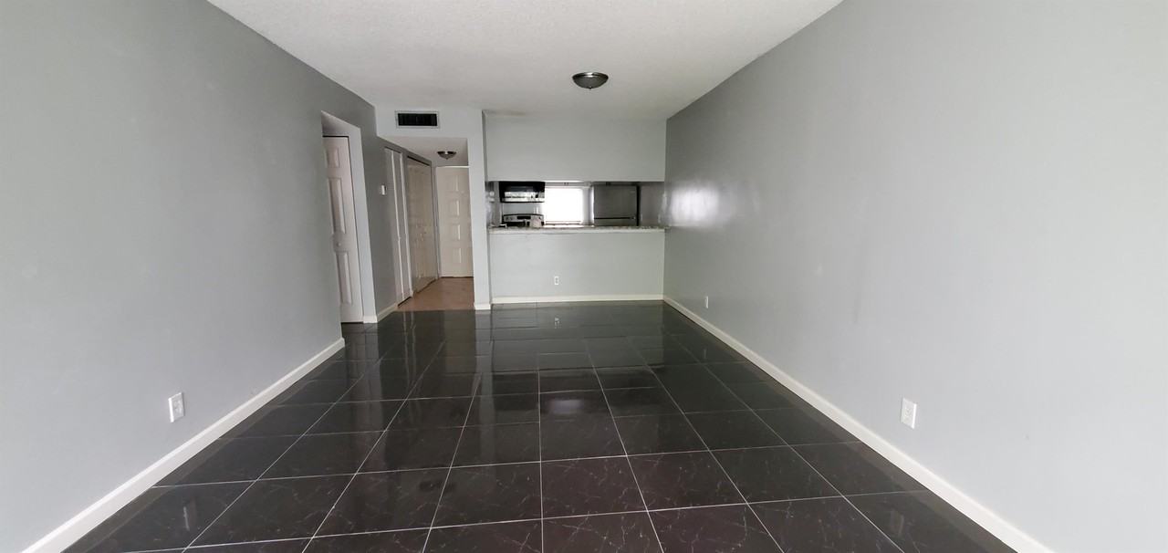 8540 North Sherman CircleUnit 504 #1 - Photo 3 of 8