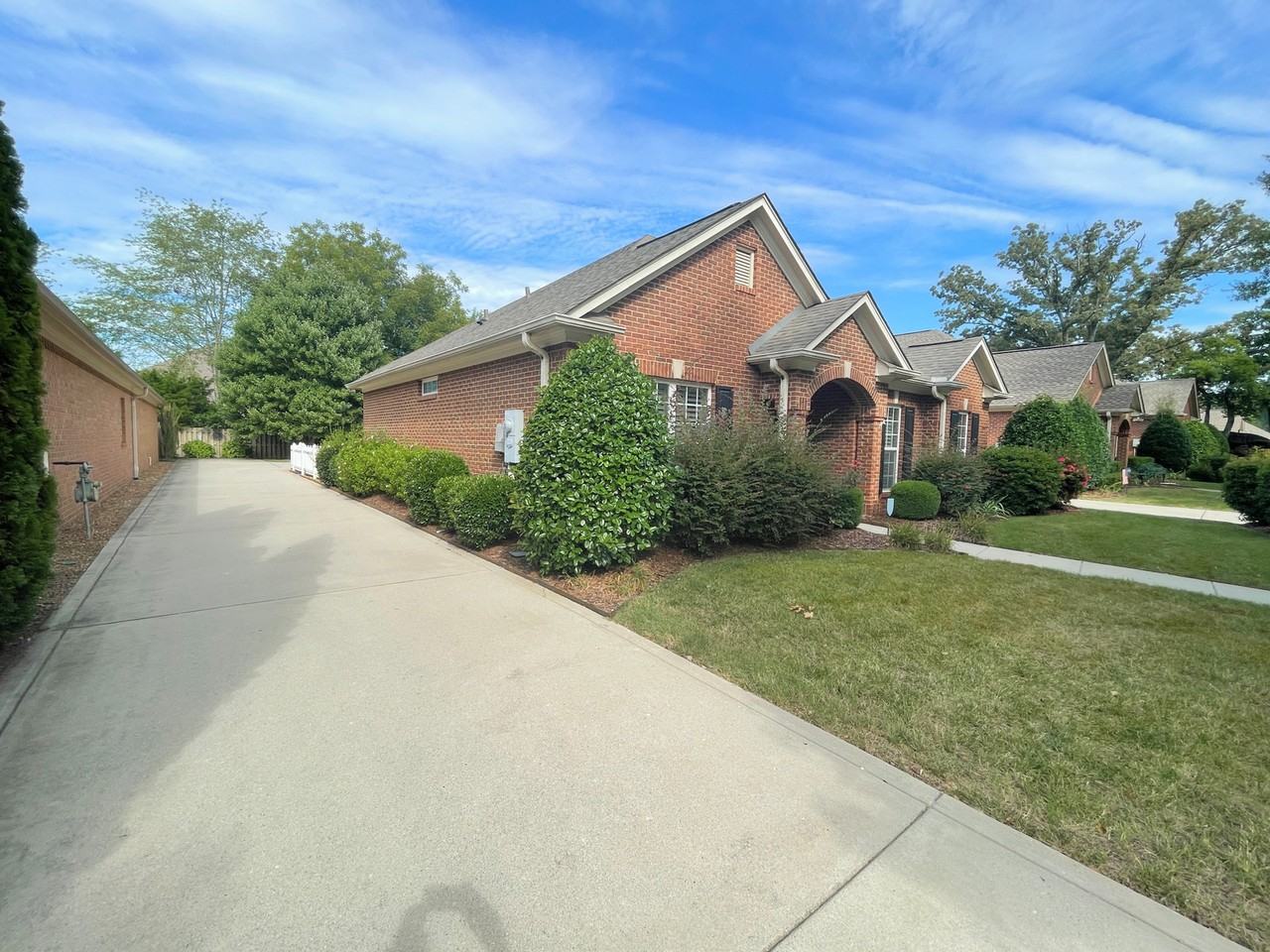 28 Belmont Pl #1 - Photo 3 of 36