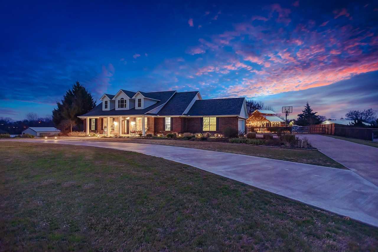 105 Golden Rd #1 - Photo 2 of 43