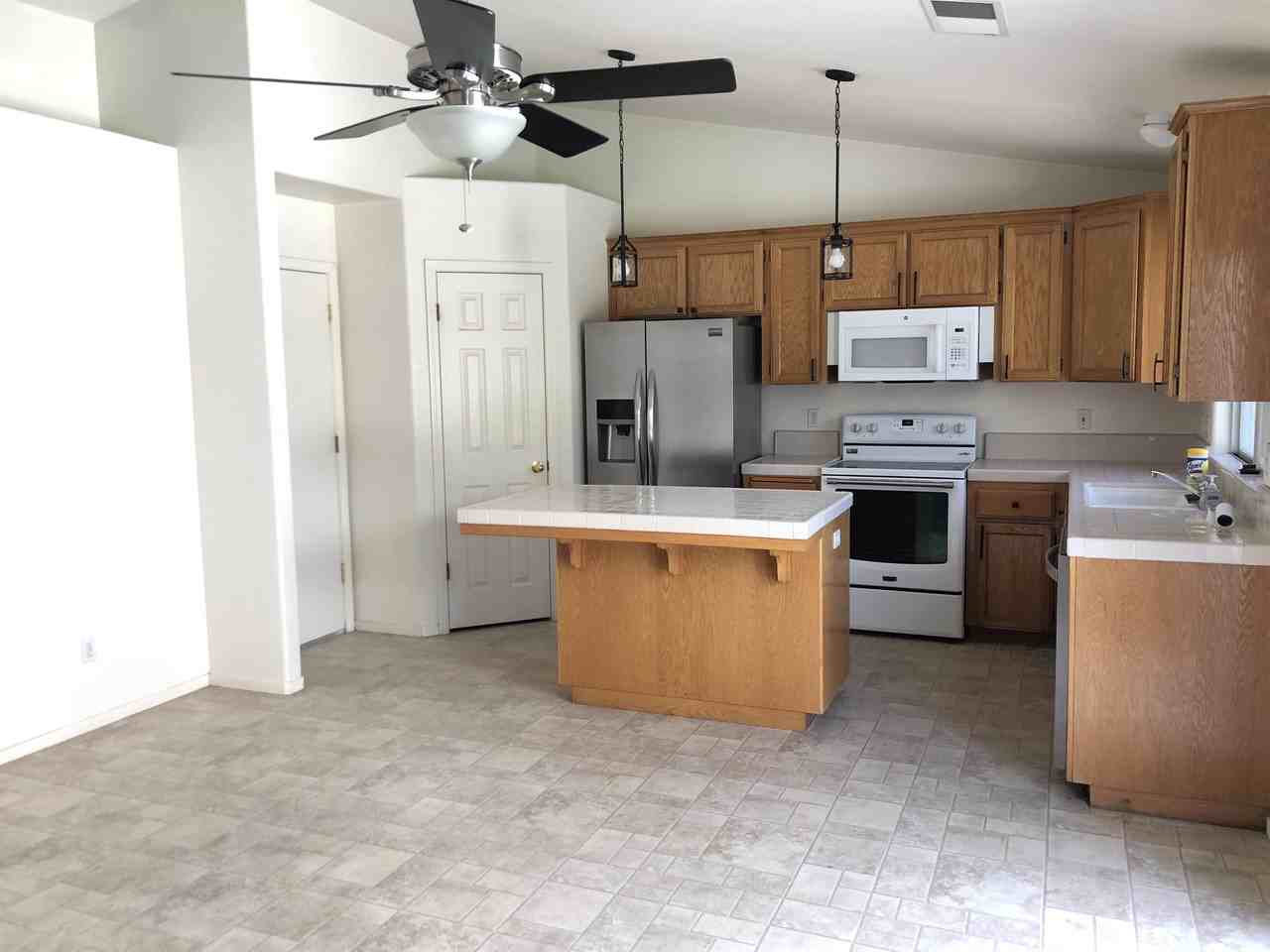 2975 Pine St #1 - Photo 3 of 7